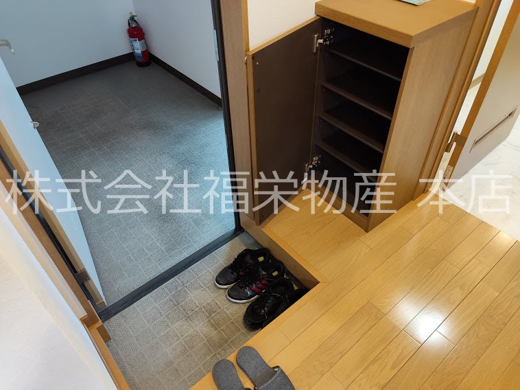 高橋ビル  玄関