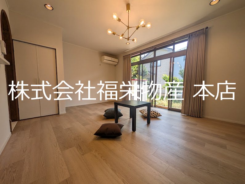 南街6丁目戸建 リビング