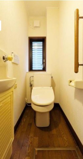 上目黒2丁目戸建 トイレ