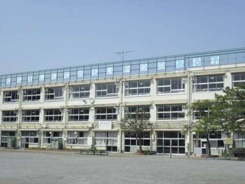 エスティメゾン代沢 小学校