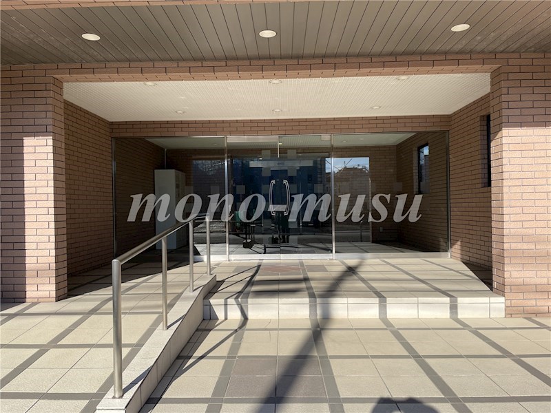 コーナスフロリダ エントランス