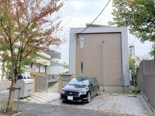 アシステンツァ駒沢公園 駐車場