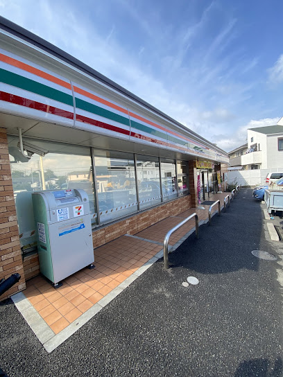 港北区下田町戸建 コンビニ