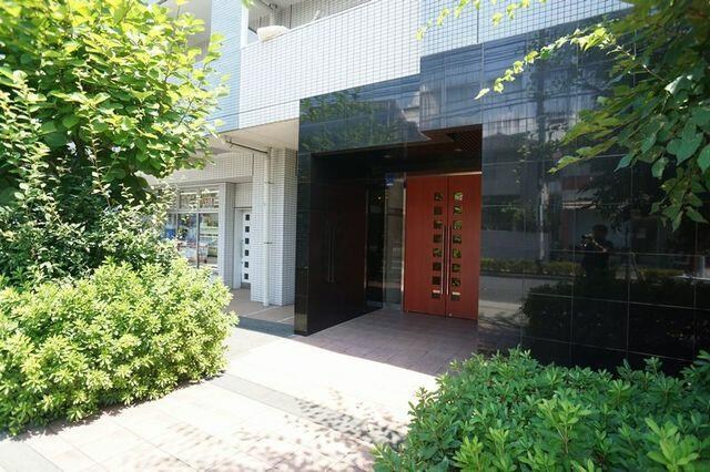 エスティメゾン三軒茶屋Ⅱ エントランス