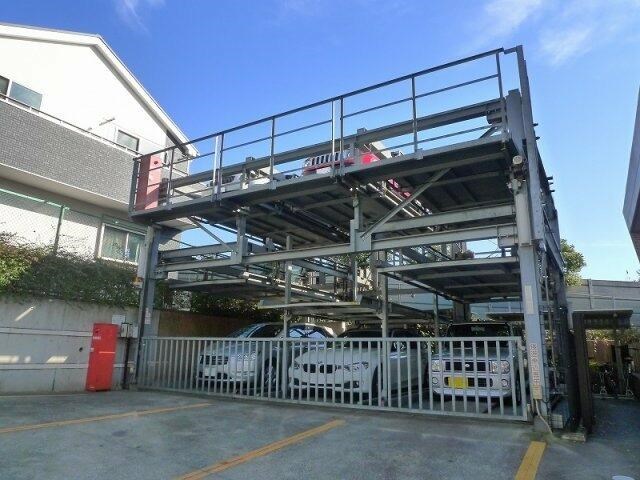 ラ ピアッツァ上野毛 駐車場