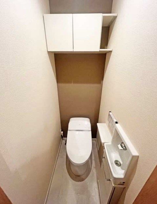 羽根木2丁目戸建 トイレ