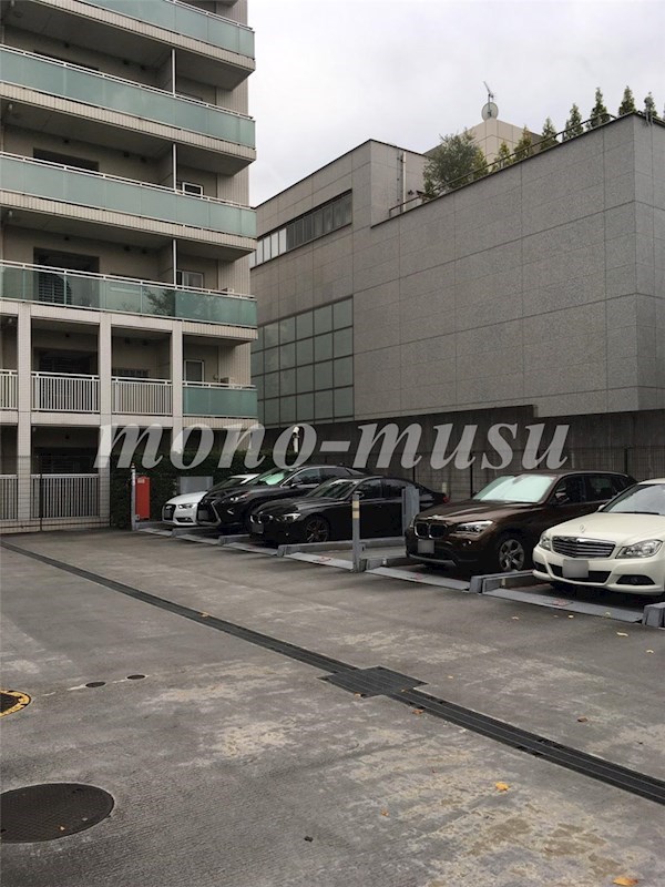 アビティ目黒 駐車場