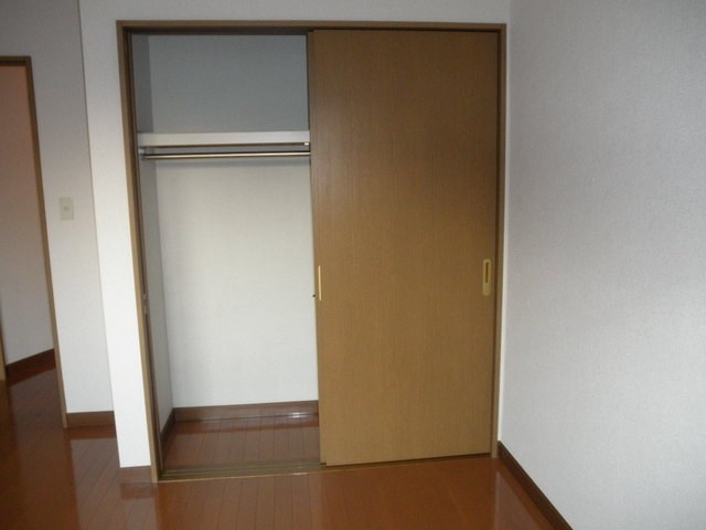 ルミエール等々力 収納