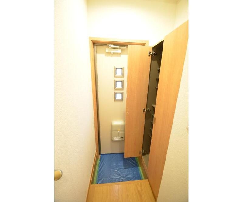 ハイム コルヌイエ A棟 玄関