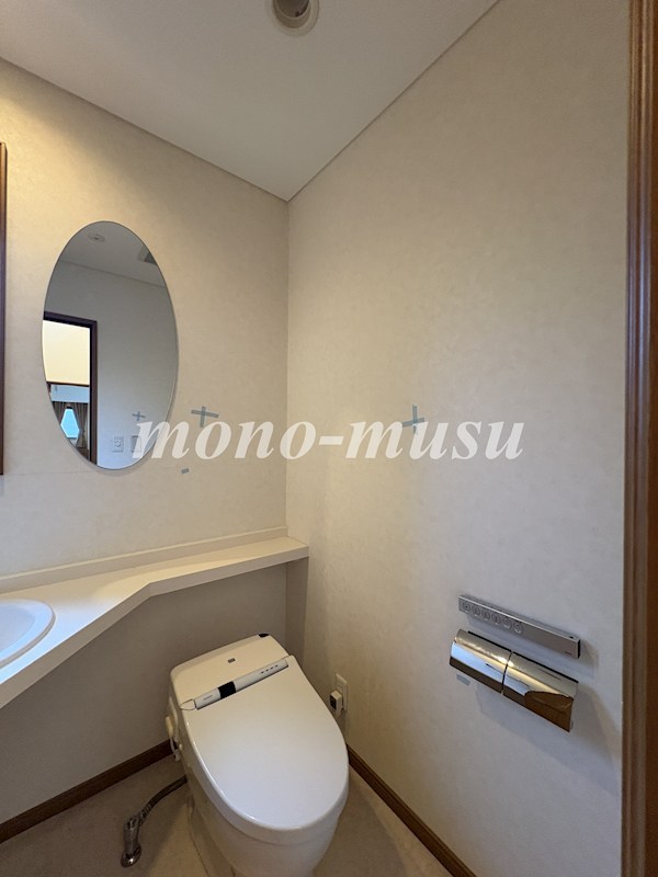 富ヶ谷1丁目戸建 トイレ