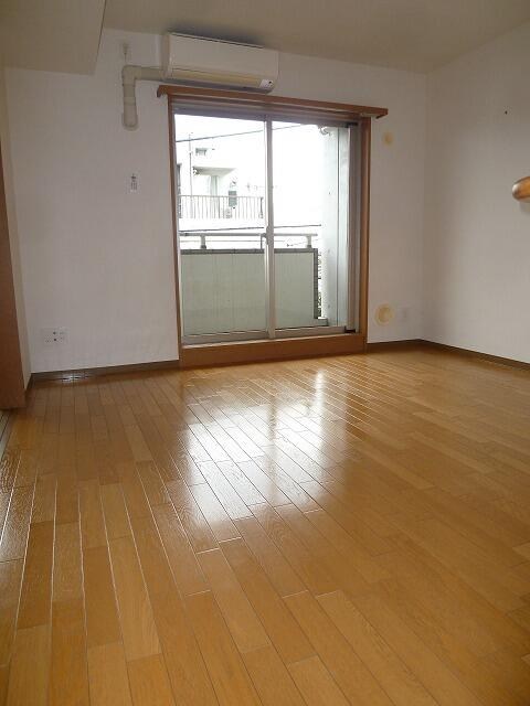 ステラメゾン下北沢 リビング