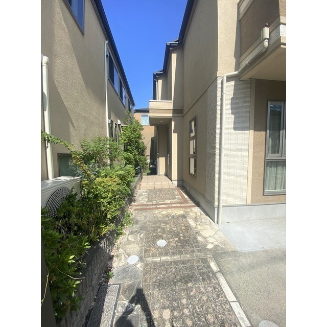 岡本3丁目貸家 エントランス