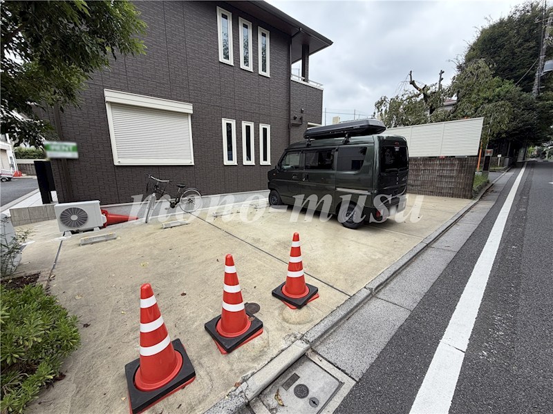 アン シャレ 駐車場