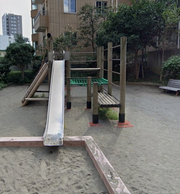元代々木町戸建 公園