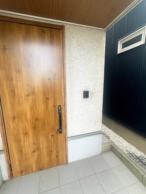 桜丘5丁目戸建 玄関