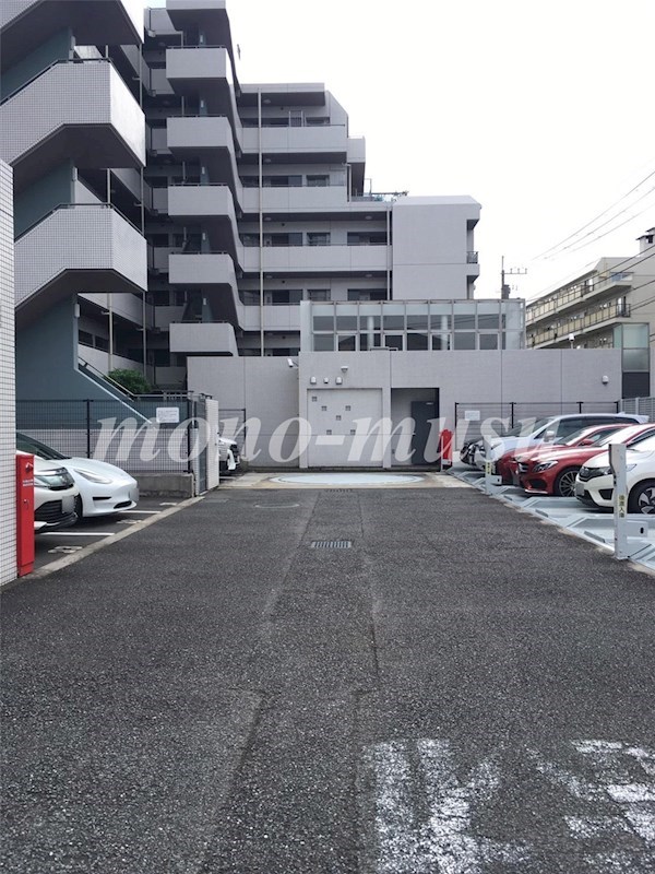 上野毛パーク ホームズ アダージオ 駐車場