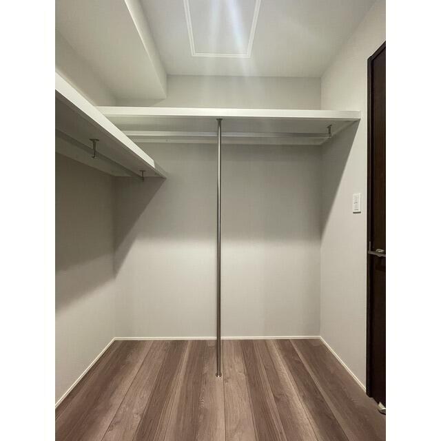 エスパシオ六条 収納
