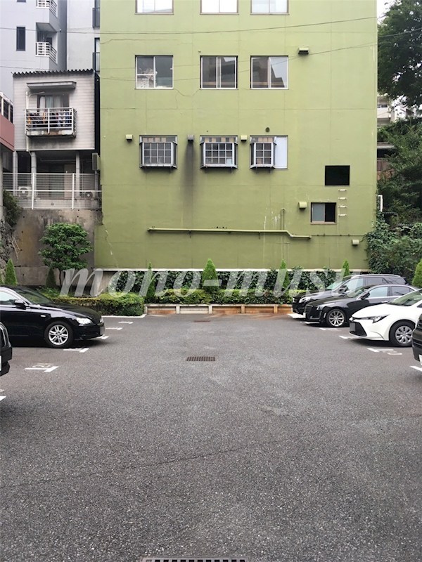 クラッサ目黒 駐車場