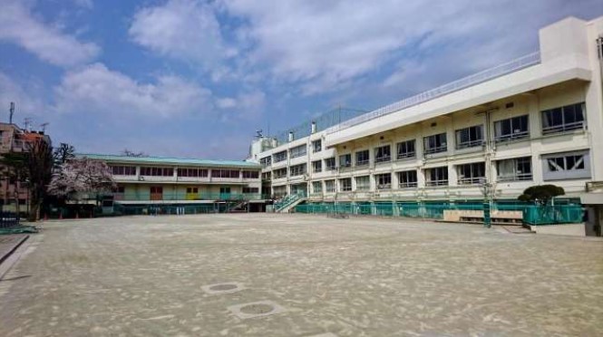 駒場1丁目戸建 小学校