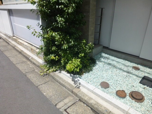 アレーロ自由が丘 庭