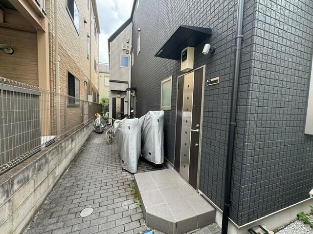 アジュール目黒本町 エントランス