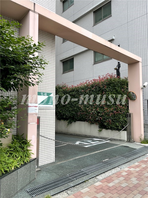 レジディア学芸大学 駐車場