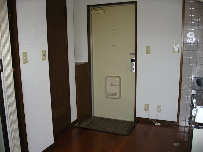 アビタシオン１２ 玄関