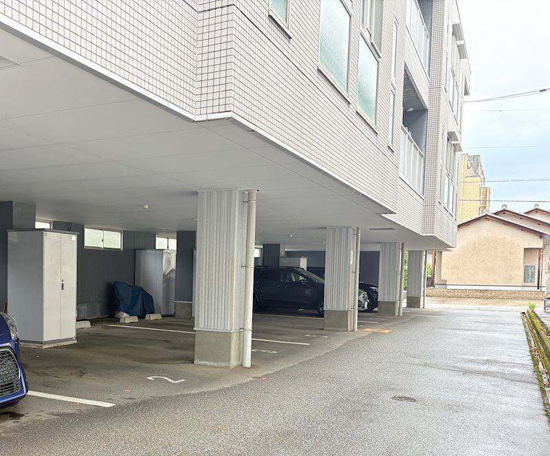 トランキル 駐車場