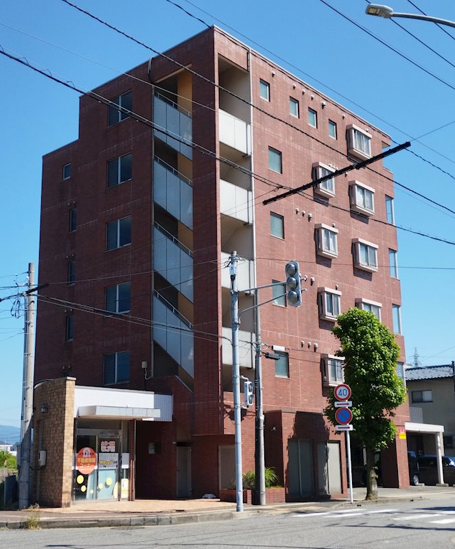 カスティージョ二の宮 外観