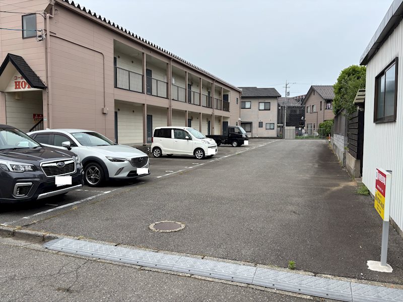 塚谷パーキング 外観