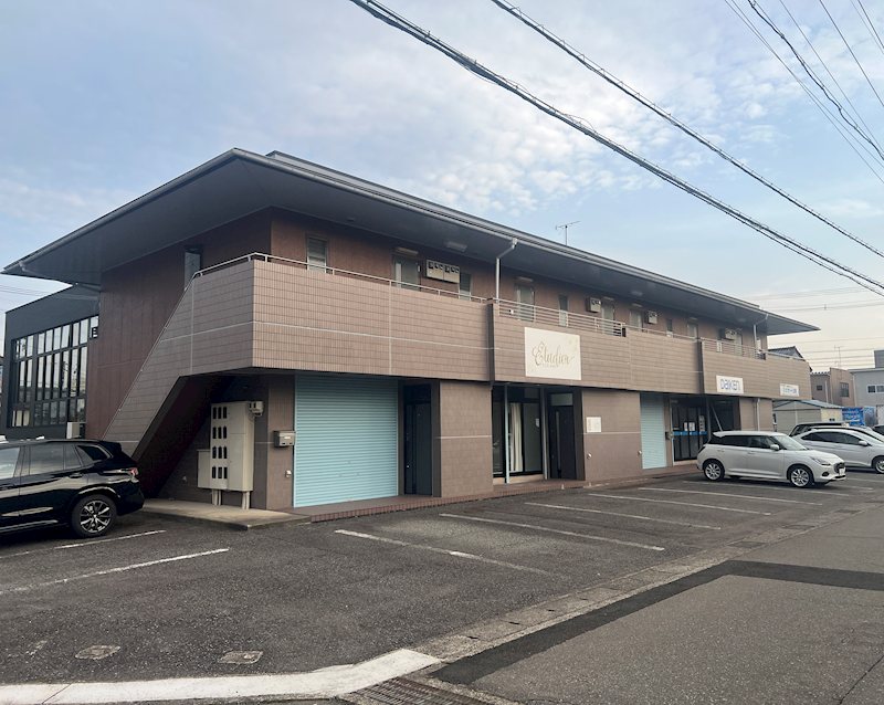 ウイング八田 外観