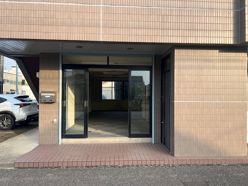 ウイング八田 外観