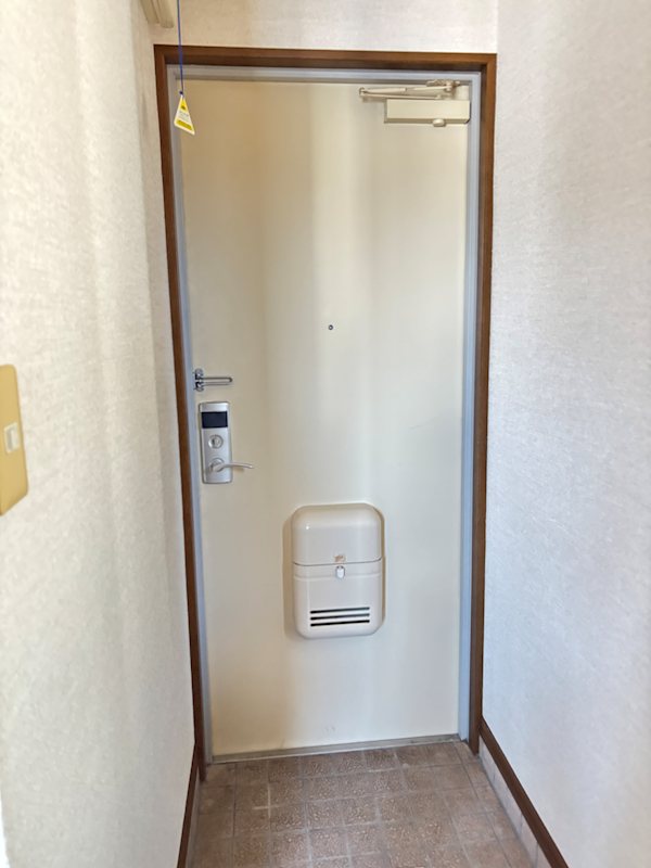 アビタシオン１２ 玄関