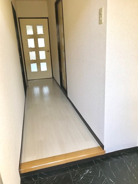 コーポラス本郷台 玄関