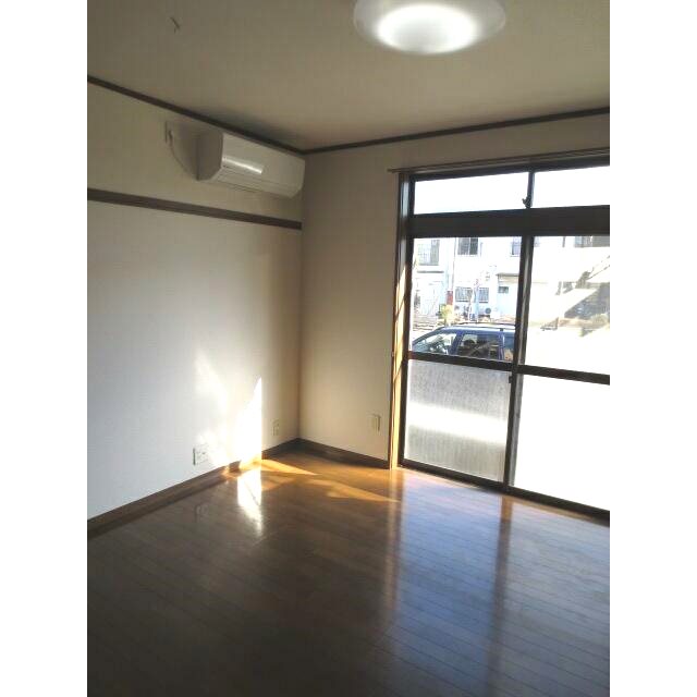 プレジールN リビング