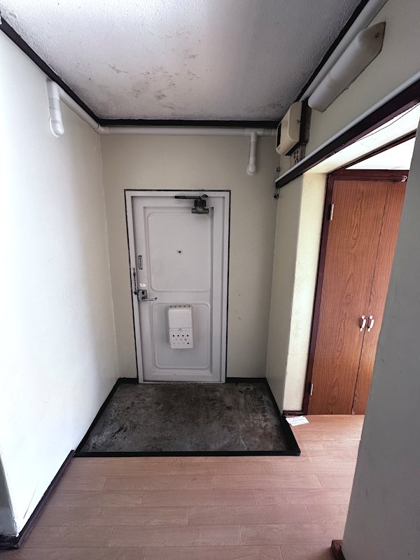 六浦台団地 玄関