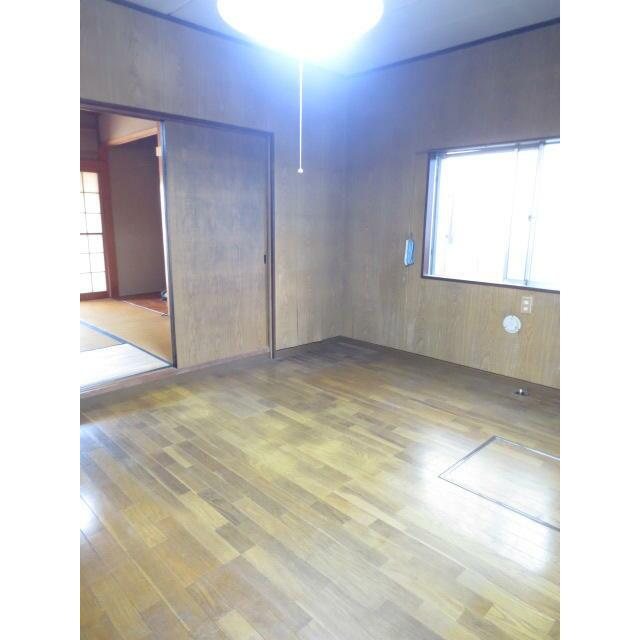 六浦南4丁目貸家 リビング