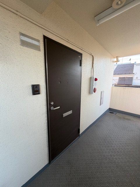 港南台コーポラス 玄関