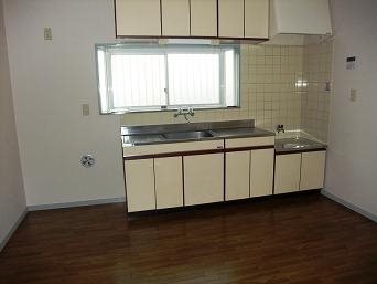 サンバーン港南台E キッチン