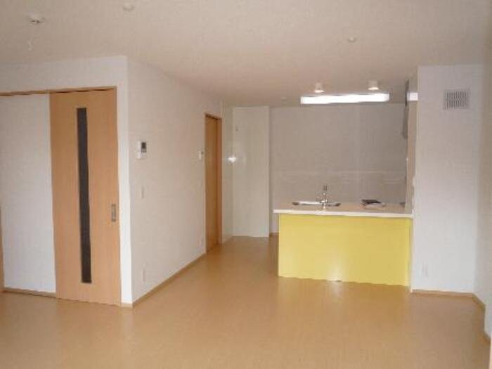 カレッツアⅡ番館 リビング