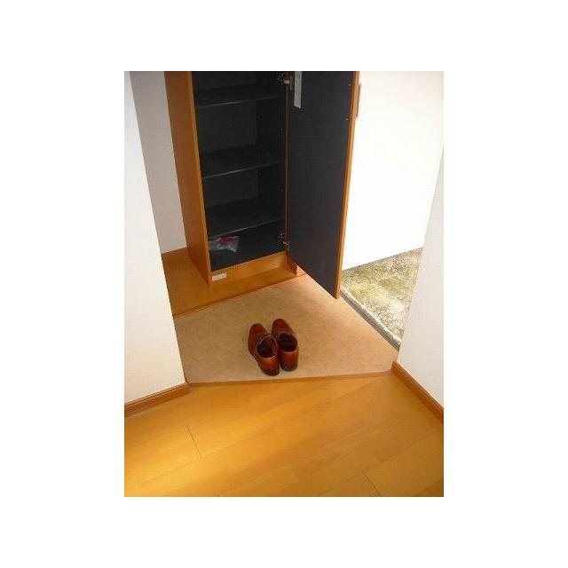 レアル六浦B棟 玄関