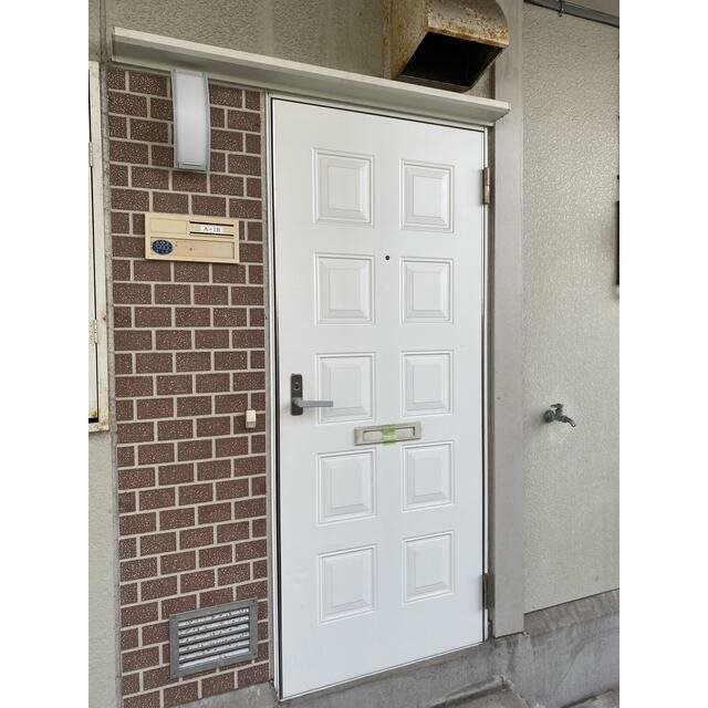 ハイツ長寿A　 玄関