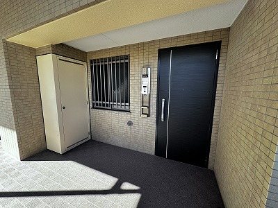 ライオンズガーデンテラス鎌倉山崎 玄関