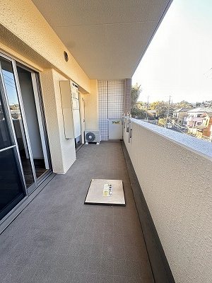 ライオンズガーデンテラス鎌倉山崎 ベランダ