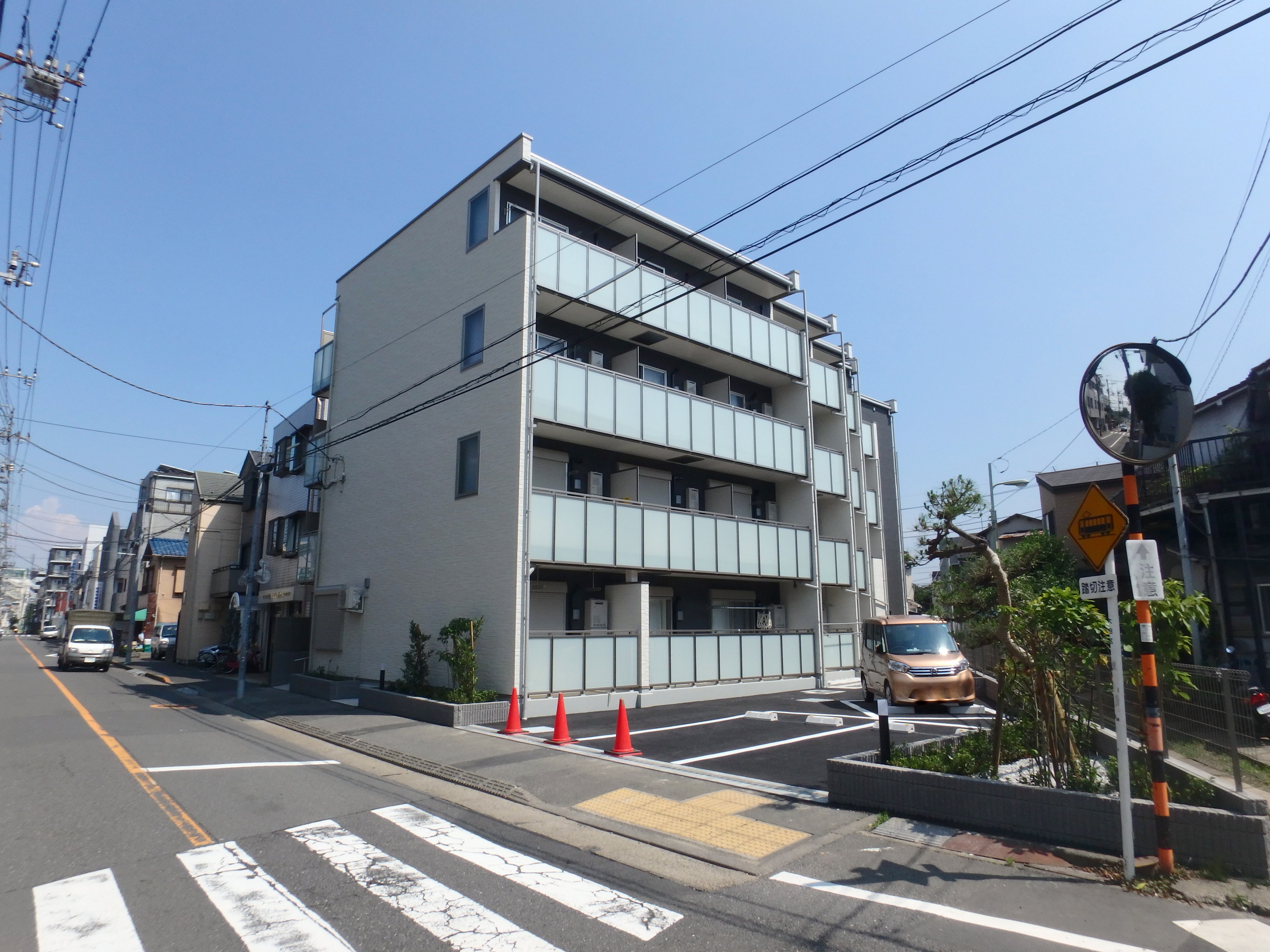 アウリィ仲六郷 外観