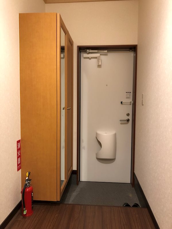 シロン 玄関