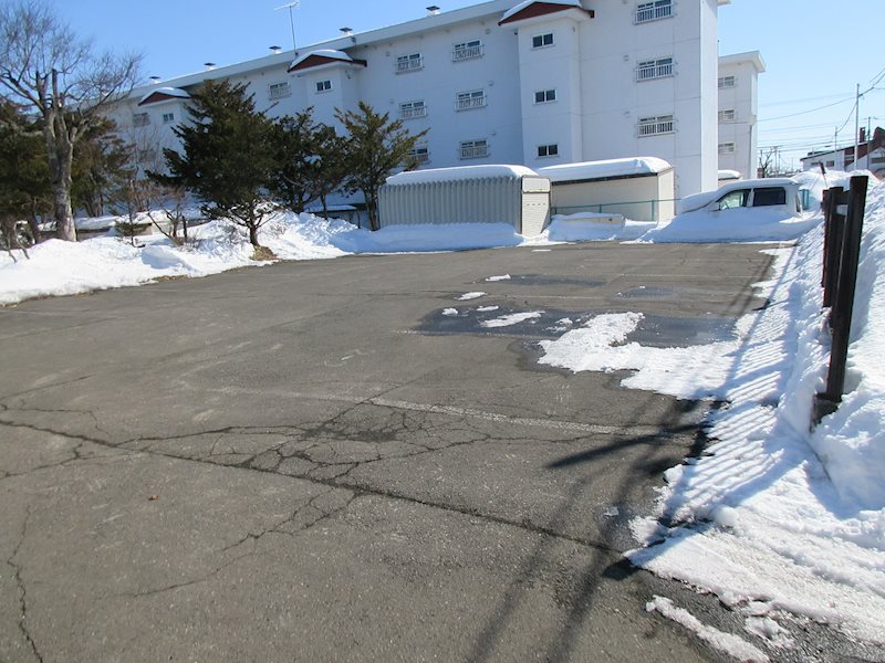 クローバーズマンションブリッジ24 駐車場