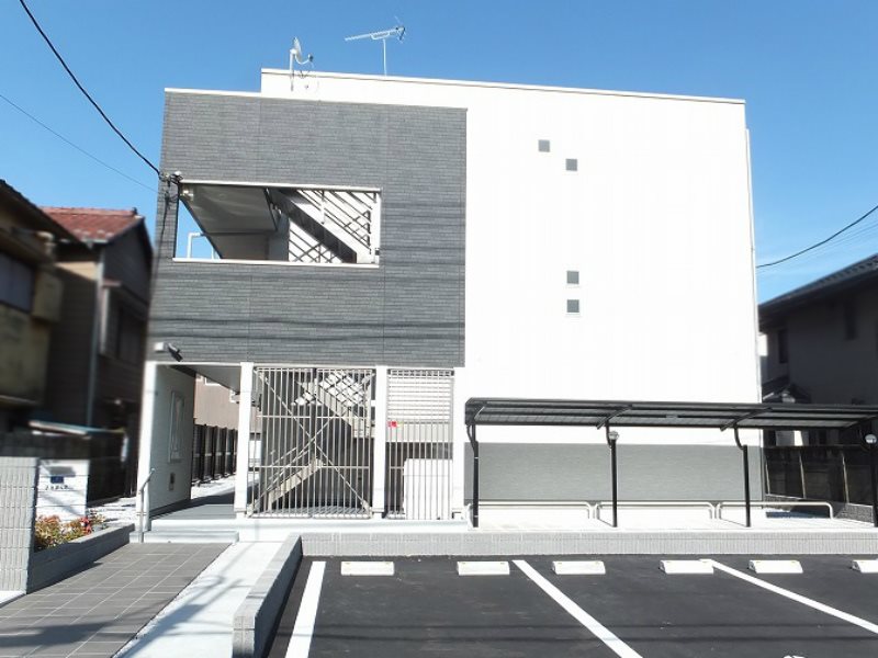 プラディア 外観