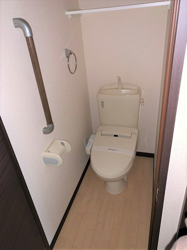 サナサルーテ　ホリエ トイレ