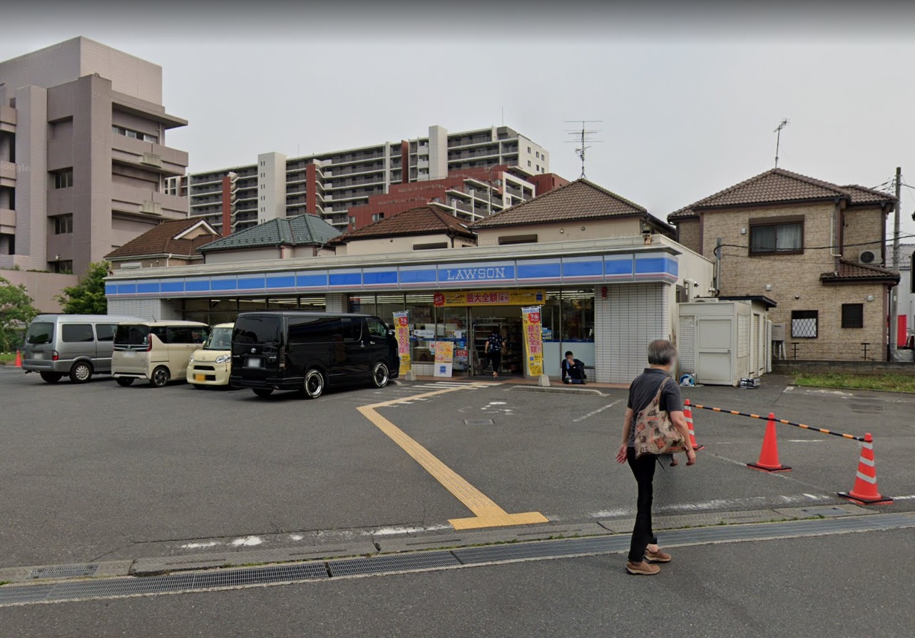 プレミール蕨 コンビニ